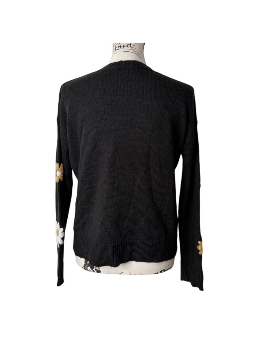 Lilly Pulitzer Womens XS Tensley Sweater Black Blooming Embroidery Daisy - Picture 4 of 10